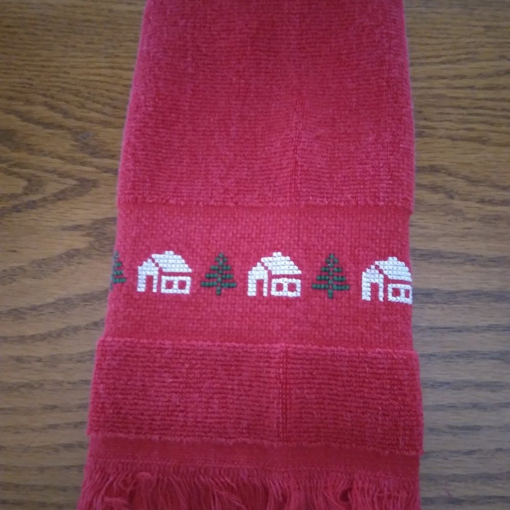 Handtowel, Houses